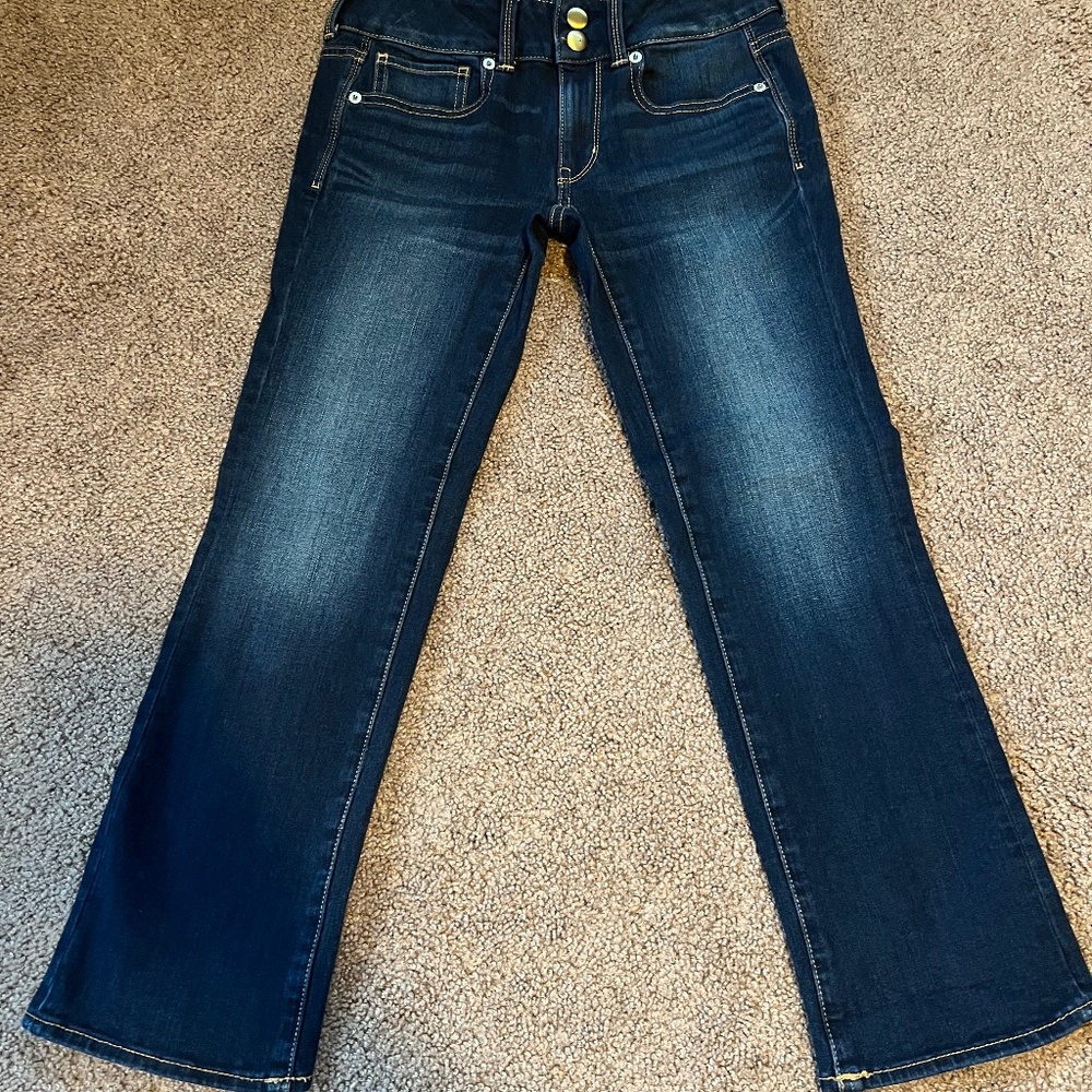 American Eagle crop artist